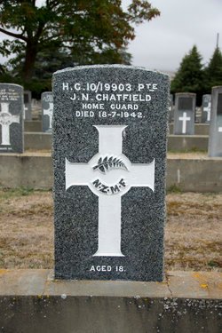 CHATFIELD John Newton 1924-1942 grave.jpg